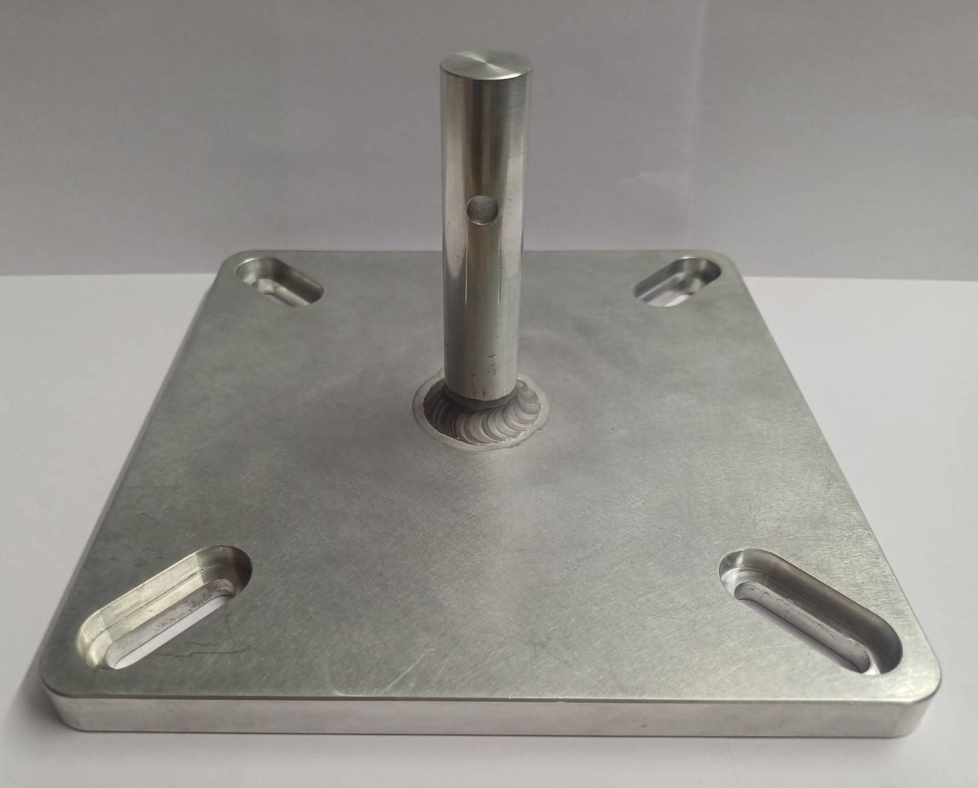 Vayudut Engineering is a leading manufacturer of high-precision CNC & VMC machining components based in Ahmedabad, Gujarat